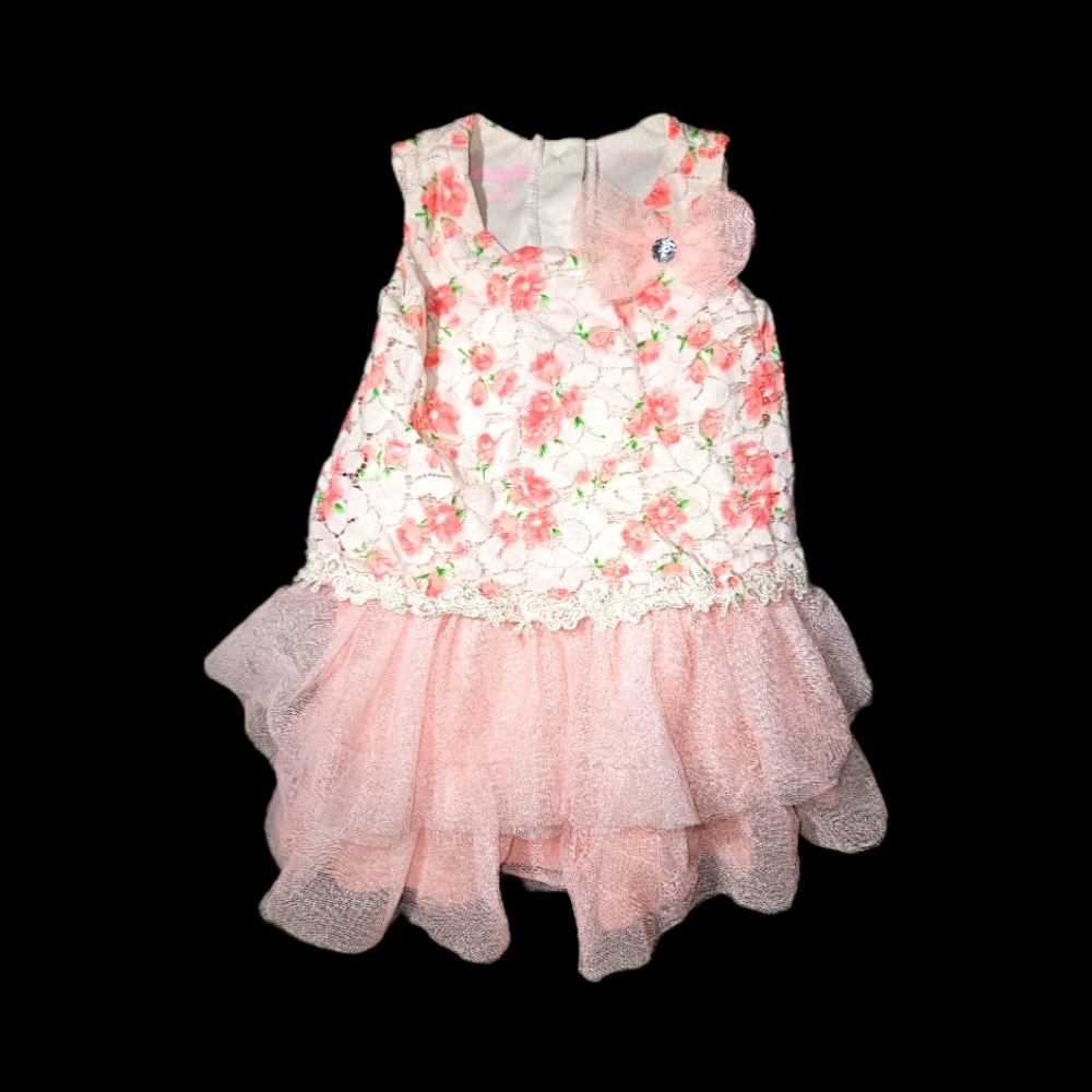 Eye-catching Dress-Up Dress